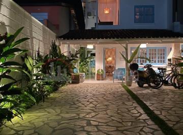 Casa · 182m² · 5 Quartos · 3 Vagas · Casa a Venda em Juquehy a 400 Metros da Praia em São Sebatião-SP