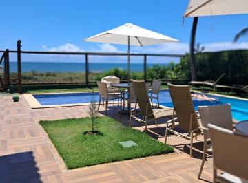 Apartamento de 2 quartos, Camaçari · 2/4 com suíte, varanda, armários, térreo em belo condomínio Pé na Areia