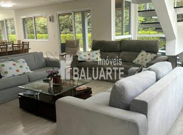 Casa · 314m² · 5 Quartos · 4 Vagas · Espaço, Conforto e Potencial para Construção