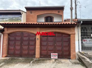 Casa · 160m² · 3 Quartos · 3 Vagas · Excelente Sobrado no Jardim Sul, proximo aos comercios, escola