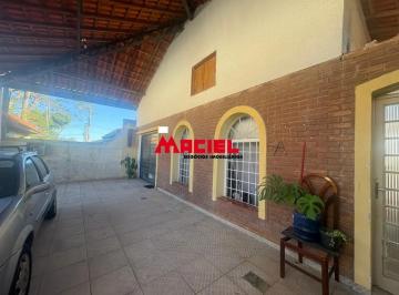 Casa · 130m² · 3 Quartos · 2 Vagas · Casa térrea no Bosque dos Eucaliptos - 3 quartos / 2 WC`s / piscina