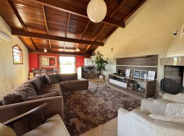 676801_i3XejX8c59pvf_67680167aab73178734.jpg · Casa Sobrado de Alto Padrão com 3 Suítes e Lazer Completo em Igara