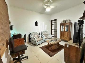 Casa · 175m² · 2 Quartos · 2 Vagas · Casa à venda, 2 quartos no bairro Guilhermina em Praia Grande