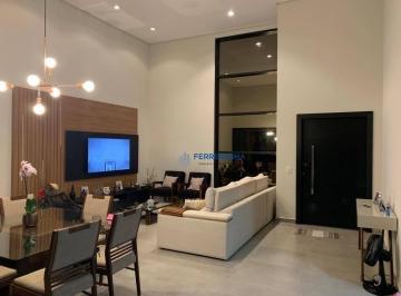 Casa · 207m² · 3 Quartos · 6 Vagas · Casa com 3 Suítes, Piscina e 6 vagas, 207 m² por R$ 2.850.000 - Urbanova - São José dos Campos/SP