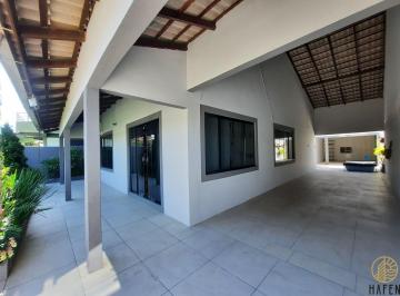 Casa · 305m² · 4 Quartos · 4 Vagas · Casa mobiliada com 305m² construídos, à 100mts do mar no Centro de Navegantes/SC