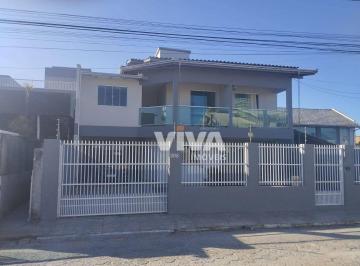 a445d9a22c527494ff9986885b9998f743ae65ae · Sobrado com 4 dormitórios à venda por R$ 1.380.000,00 - Centro - Navegantes/SC