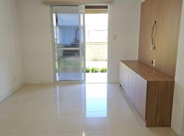 37014_i88o4_3701467aa5f90c677d.jpg · Casa com 4 quartos sendo 1 suíte em Sambaqui