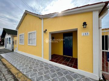 685089_i5NEL1N6S4sk1SGuN3Mp2_6850896852fe63b0d03.jpg · Casa no Centro Histórico de Garopaba - Impecável
