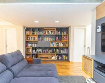 Casa de 5 quartos, Curitiba · Casa com 5 Quartos e 6 banheiros à Venda no Ahú 