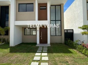 Foto 01 · Casa charmosa em condomínio à venda em Lauro de Freitas-BA, Buraquinho: 3 quartos, 3 suítes, 4 salas