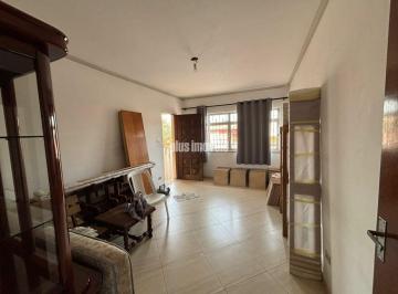 Casa · 130m² · 3 Quartos · 1 Vaga · Sobrado em ótima localização