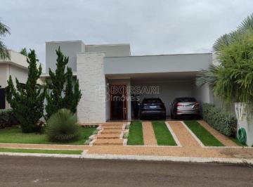 img0 · Casa Condomínio em Araraquara