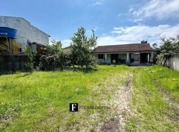 Casa · 127m² · 2 Quartos · 4 Vagas · Casa em Pontal do Sul com terreno