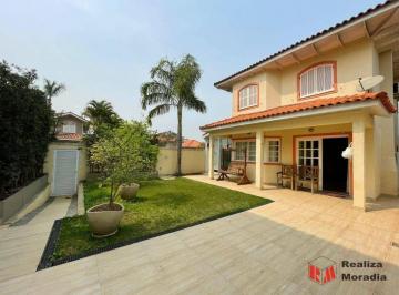 af0245f666032fa3ee505388684aaa0f8807cd92 · Casa com 3 suites, excelente localização na Granja Viana, condomínio exclusivo! 200 m² por R$ 1.600.