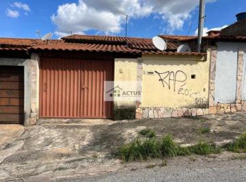 Casa · 80m² · 2 Quartos · 2 Vagas · Casa 2 quartos no bairro Laranjeiras em Betim