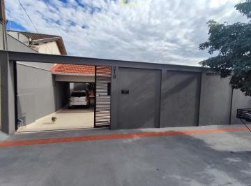 Foto 01 · Imperdível oportunidade de adquirir uma casa espaçosa no bairro Santa Mônica, Londrina-PR! 3 quartos