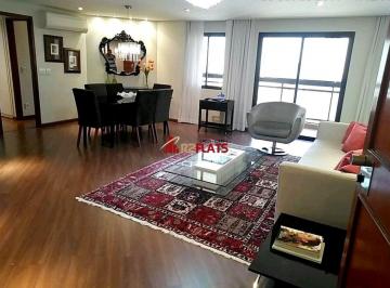 Apartamento · 135m² · 3 Quartos · 2 Vagas · Flat com ótimo preço no bairro Moema. Confira!