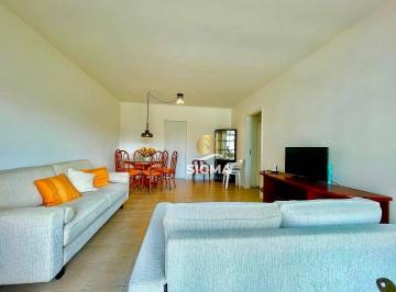 eb4a4f05f0dd2b7a1d29105bdc63b4b5fd0a2576 · Apartamento com 3 quartos  sendo 2 suítes à venda na Praia das Pitangueiras - Guarujá/SP.