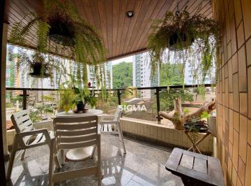 a3f2ec4fd11efa20cdbc319a7df8aa9a6921aadd · Apartamento com 3 quartos sendo 1 suíte à venda na Praia das Pitangueiras - Guarujá/SP.