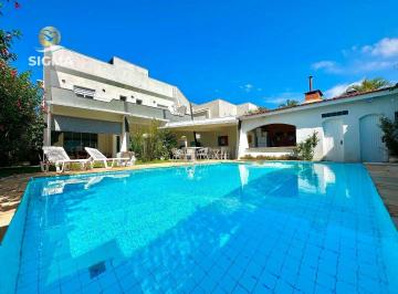 18335ee79e3201d5215e178bda4b621e714b981d · Casa em condomínio fechado com 4 suítes - Área de lazer com piscina e churrasqueira - 4 vagas - Jard