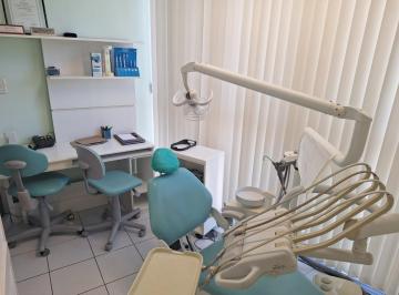 679582_irNrN9R_67958267a67a09ceff7.jpg · CONSULTÓRIO DENTÁRIO pronto