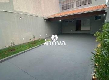 Casa · 173m² · 3 Quartos · 4 Vagas · Casa a venda, bairro Abadia.