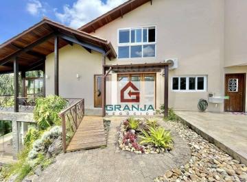 a7e750b95c3cdd1ad48e6d4d942878654fecbfb3 · Lindo Imóvel Rústico, 4d/2sts, semi-térrea, gourmet, lareira e linda vista! 445 m² por R$ 1.890.000 