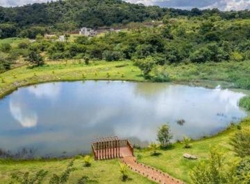 7655c4b80e8e04810349ccac029dbc1943e84c9a · Terreno à venda no Jardins Porto em Senador Canedo