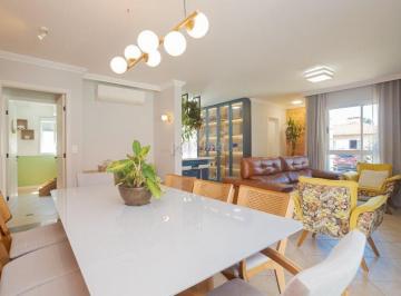 Casa · 170m² · 3 Quartos · 4 Vagas · Casa em região nobre para locaç&atil
