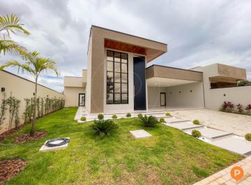 Casa de 3 quartos, Caldas Novas · Casa em Condomínio para venda localizada em Caldas Novas, GO.
