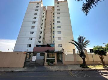 Área de Serviço ·  Apartamento no Centro com 3 Quartos - em Anápolis Go
