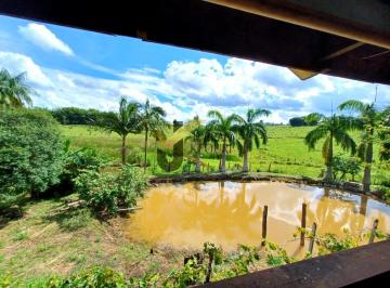 Foto 01 · Sítio à venda em Caconde - São Paulo, casa sede com 4 dormitórios, 2 banheiros, adega.
