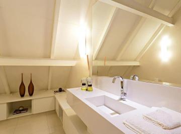 IMG_20260622_001924_000.jpeg · Deslumbrante casa em condomínio para venda com 4 quartos, sendo 2 suítes, 480m² - urban#M7YHX
