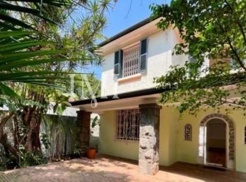 1 · Casa com 330 m², 3 quartos sendo 1 suíte à venda no bairro Jardim Paulista.