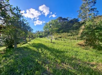 Rural · 130m² · 2 Quartos · Sítio com 2 quartos/dormitórios no bairro Três Riachos, em Biguaçu- SC