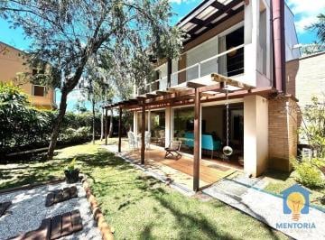 f54f4c3176c56005cf51b5efb7bc1d2ea80f4717 · Casa com 3 dormitórios à venda, 252 m² por R$ 1.700.000,00 - Bairro Moinho Velho - Cotia/SP