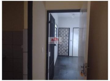 cce9bf961bfc1718eeab355232388cb9.jpg ·  Apartamento primeiro andar, 2 quartos, banheiro socia