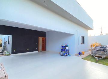 Casa · 235m² · 3 Quartos · 2 Vagas · Palmeiras 3