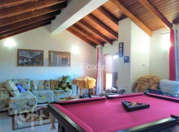 17f8d0a2 · Casa, 3 dormitórios, 171.18 m², em Hípica