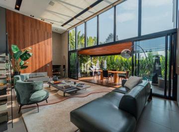 Casa a venda no condominio Granja Viana II - Sala de estar com acesso a area gourmet · Casa à venda - na Granja Viana II