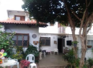 Casa · 200m² · 2 Quartos · PDAA 614 Casa 1903776