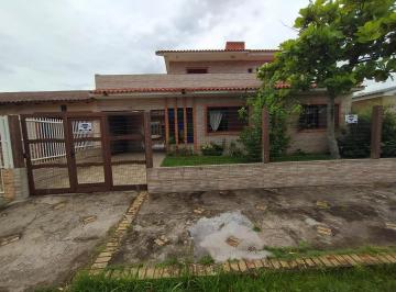 Casa · 5 Quartos · 2 Vagas · Casa Residencial à venda em Cidreira - Centro - Mobiliada e Usada