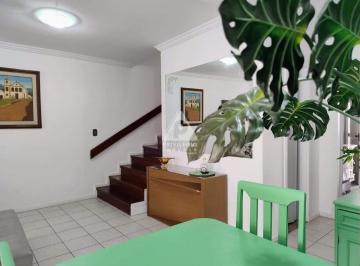 Sala · Casa duplex no Anil, 03 quartos, sendo 01 suíte, com churrasqueira e piscina. 2 vagas na garagem