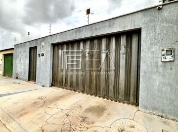 Casa · 360m² · 3 Quartos · 2 Vagas · Ótima Oportunidade! Casa com 3 Quartos, Suíte e Área Gourmet com Churrasqueira