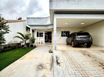 Casa · 360m² · 3 Quartos · 2 Vagas · Ótima Oportunidade! Casa com 3 Quartos, Suíte e Área Gourmet com Churrasqueira