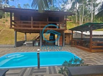 Rural · 1600m² · 2 Quartos · Chácara em Meio a Natureza com Piscina e Terreno de 1.600m² à venda em Canelinha/SC