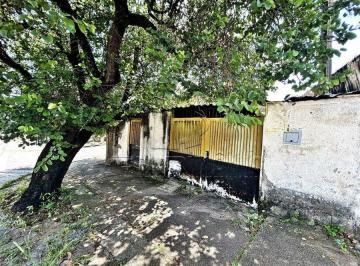 93167_iB166V9q8_9316767acdef3a9f56.jpg · CASA TERREA COM 3 QUARTOS SENDO 1 SUITE