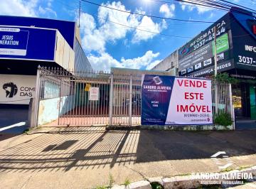Terreno de 4 quartos, Águas Claras · LOTE COMERCIAL QNA 17, CASA DE 4 QUARTOS, TODA NA LAJE.