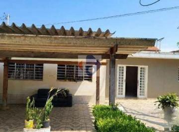 Casa · 550m² · 5 Quartos · 6 Vagas · Mais espaço, mais conforto e um jardim para chamar de seu!
