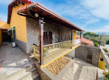 Fachada · Resende-RJ: Casa à Venda em Morada da Colina com 3 Quartos, 1 Suíte e 4 Vagas de Garagem - 239,98m²